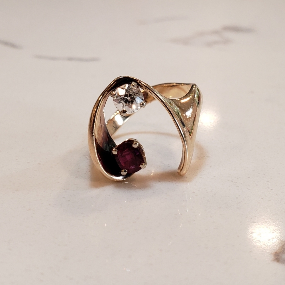 Diamond Ruby Yellow Gold ring used Size 6 $2,750